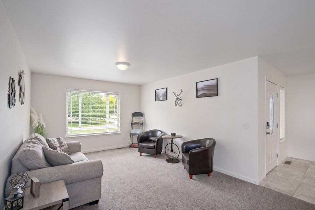 Photo of Livingroom in Yegen