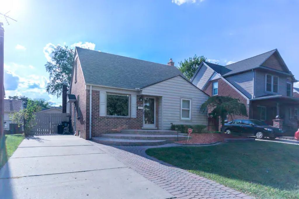 Photo of Outdoor in Royal Oak