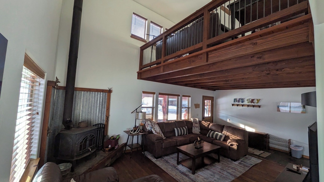 Photo of Livingroom in Porcupine Park