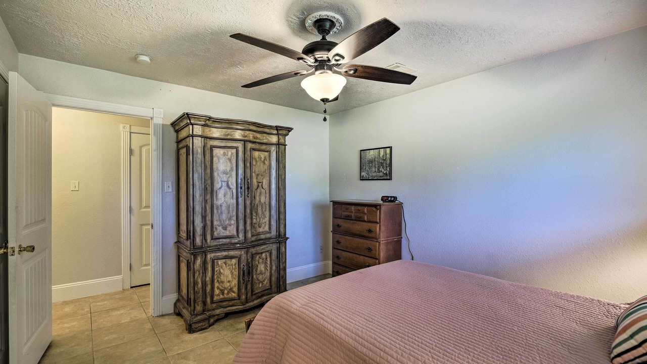 Photo of Bedroom in El Lago