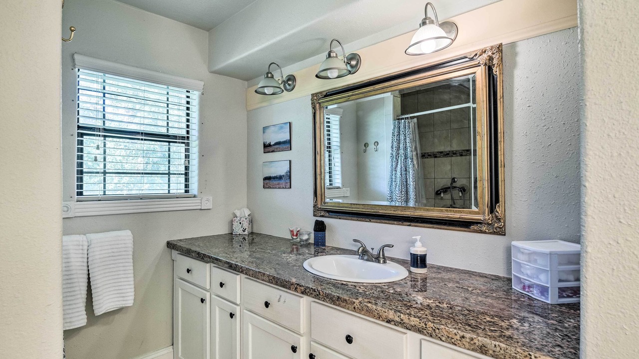Photo of Bathroom in El Lago