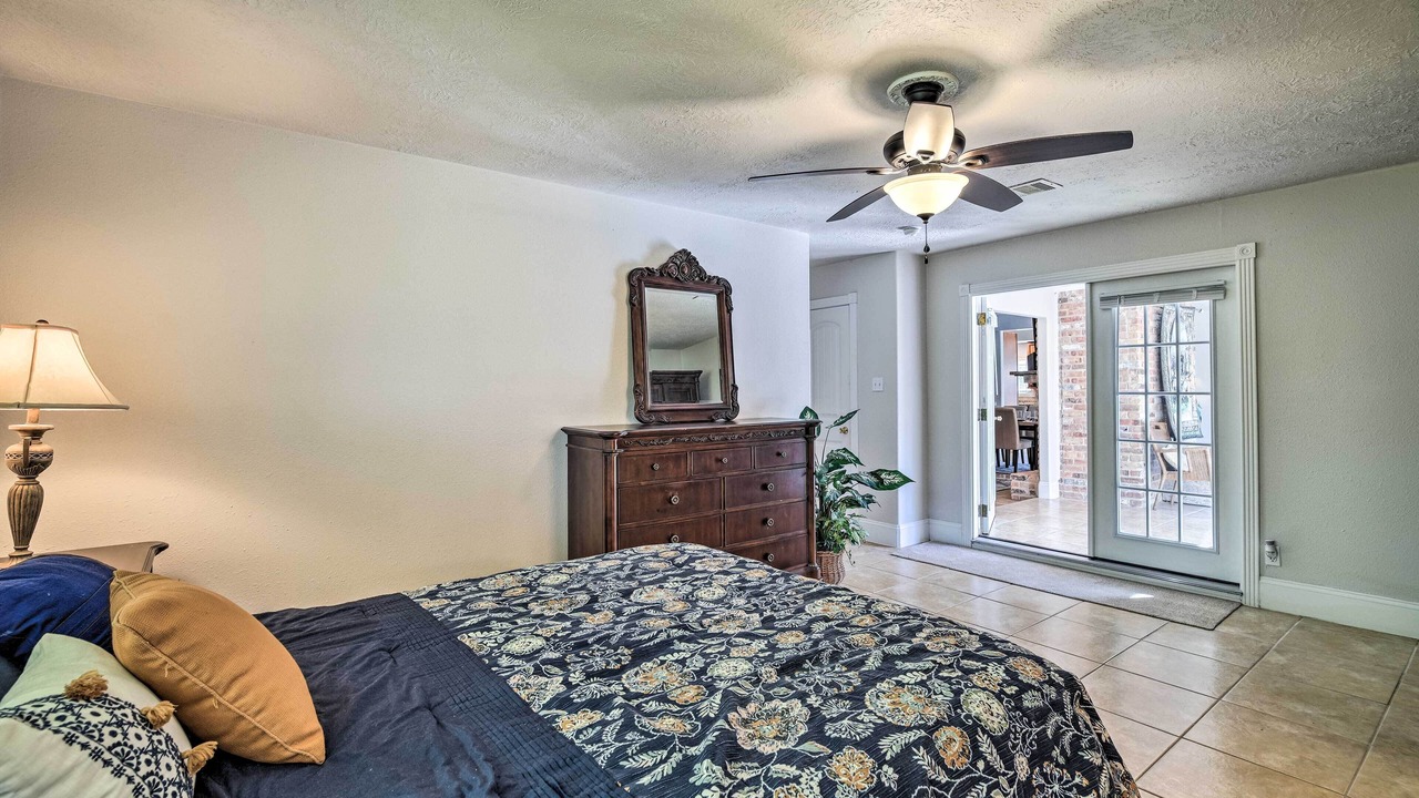 Photo of Bedroom in El Lago