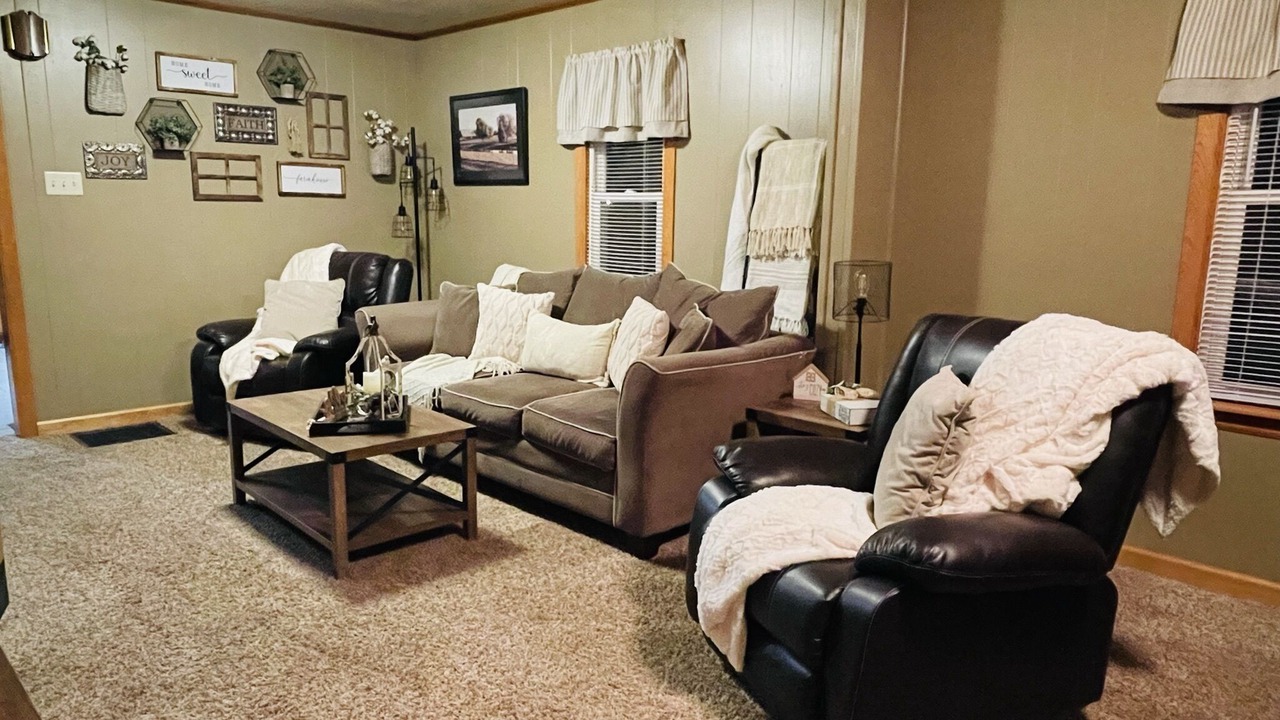 Photo of Livingroom in Highland  Vermillion County