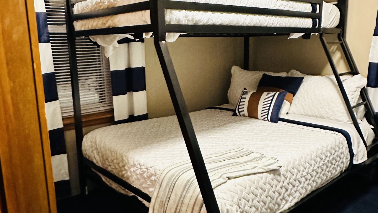 Photo of Bedroom in Highland  Vermillion County
