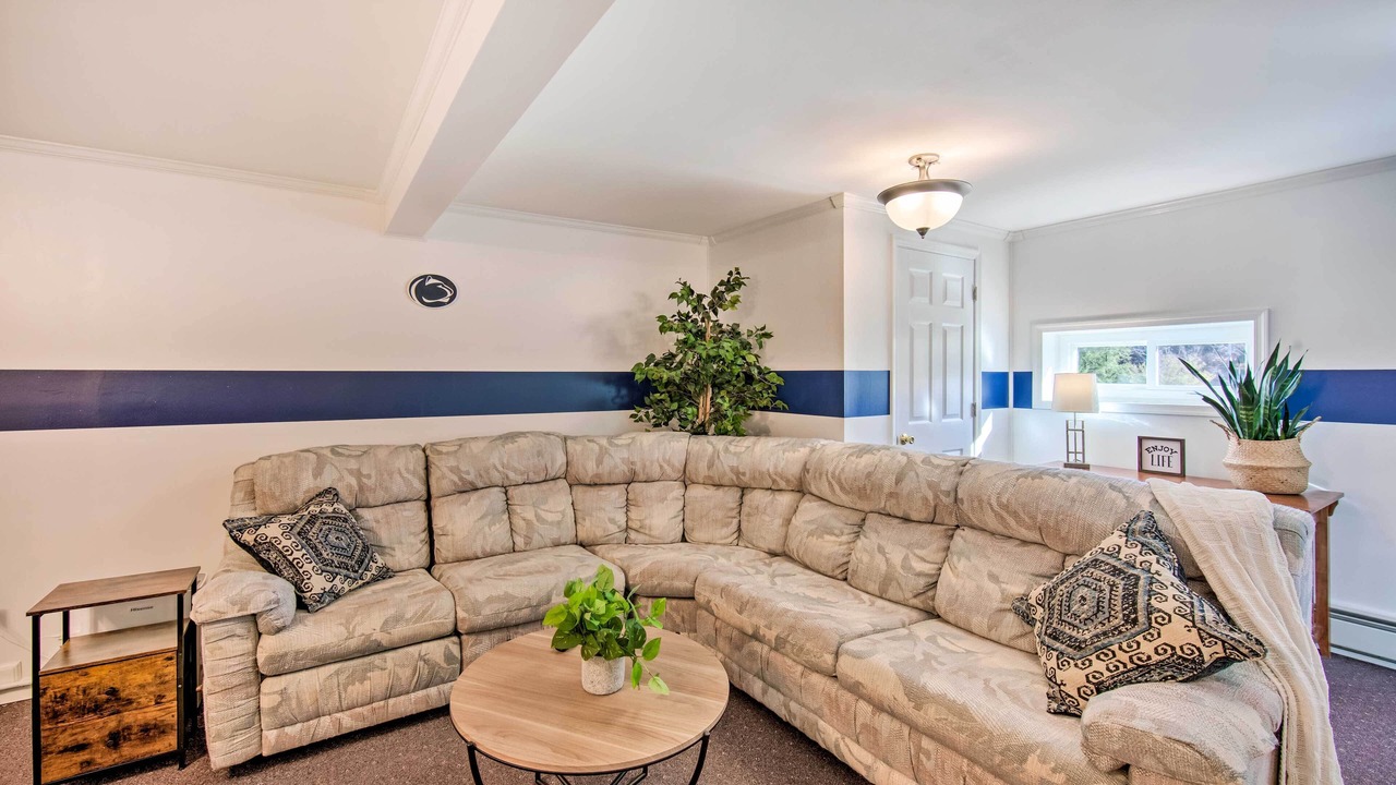 Photo of Livingroom in Moshannon