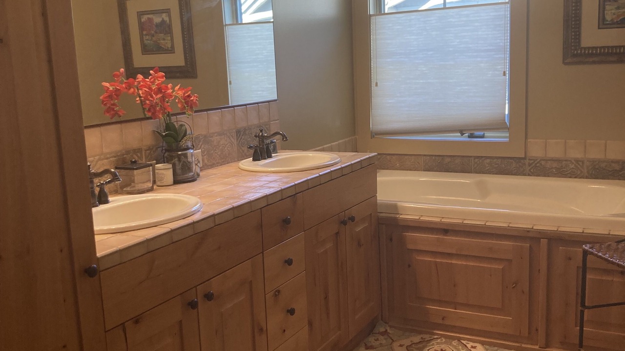 Photo of Bathroom in Gallatin Gateway
