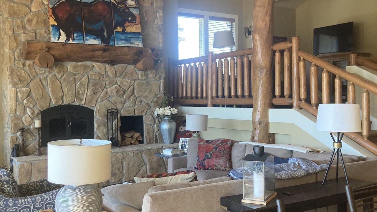 Photo of Livingroom in Gallatin Gateway