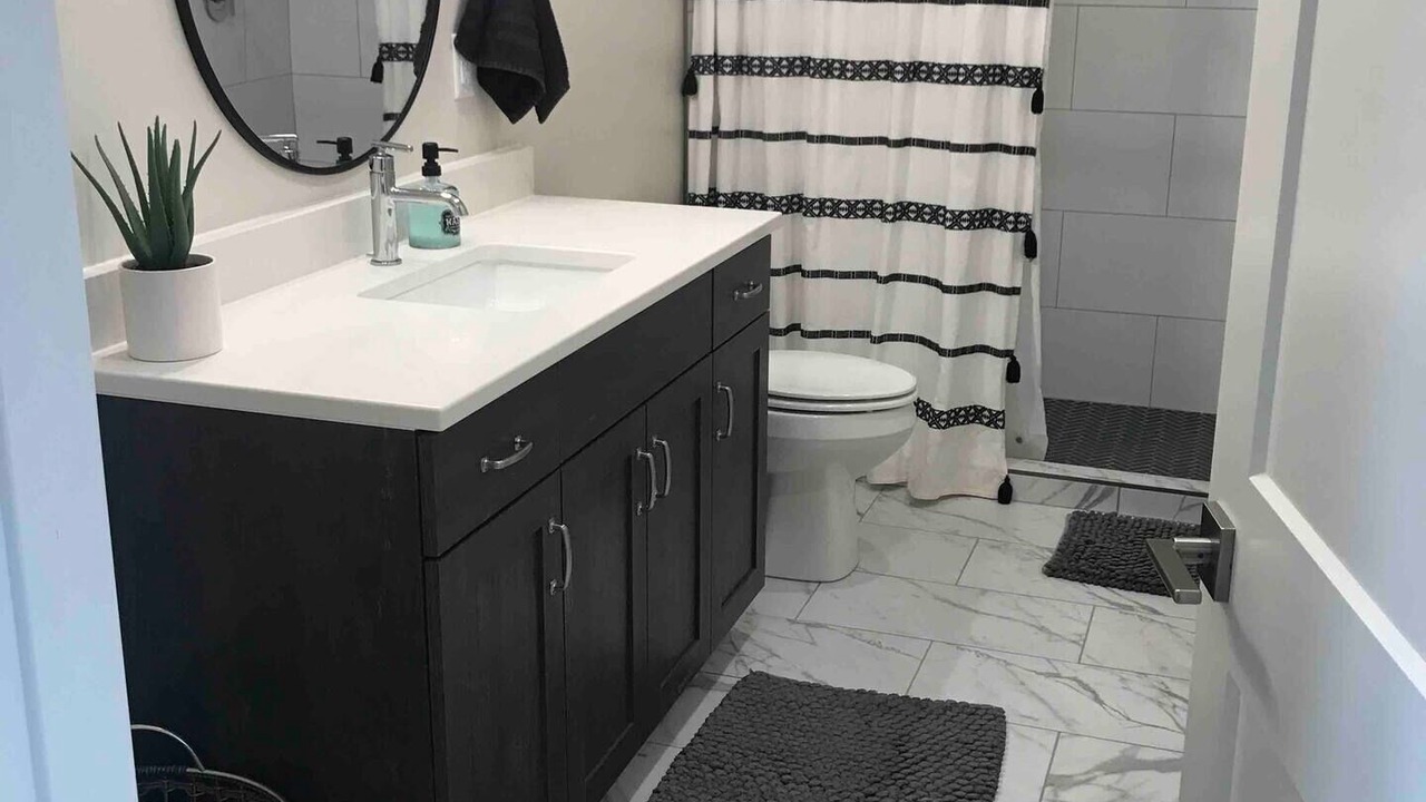 Photo of Bathroom in Hurricane
