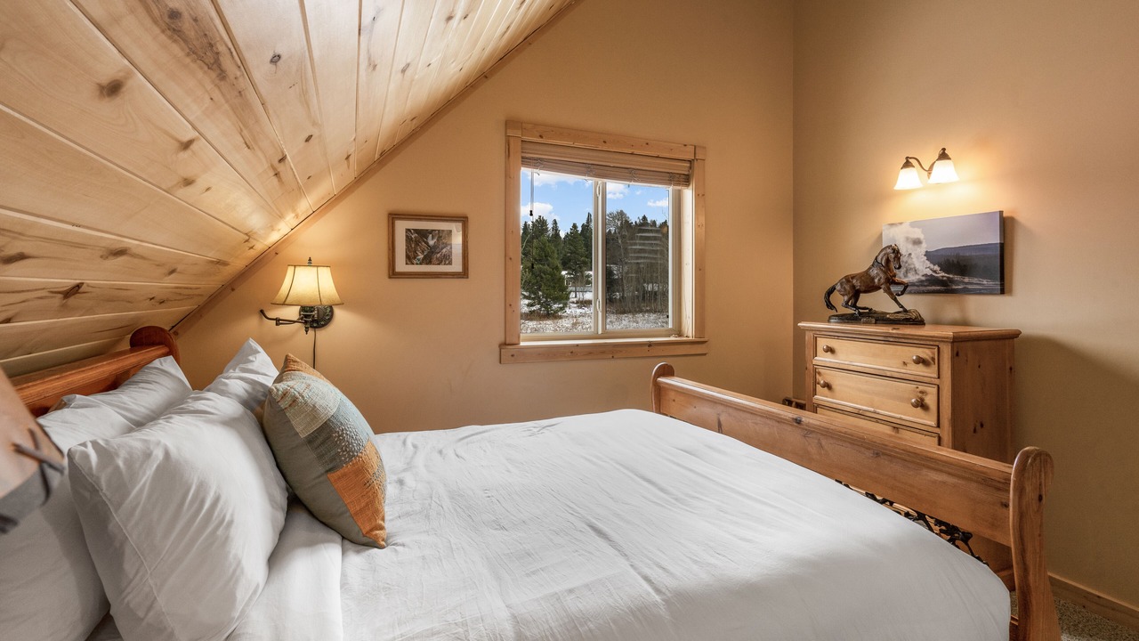 Photo of Bedroom in Lazy Acres