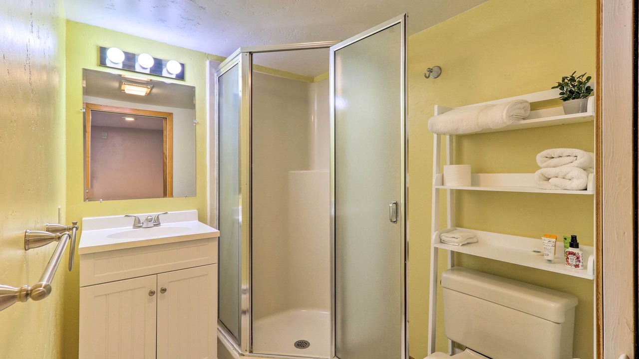 Photo of Bathroom in Lakeside