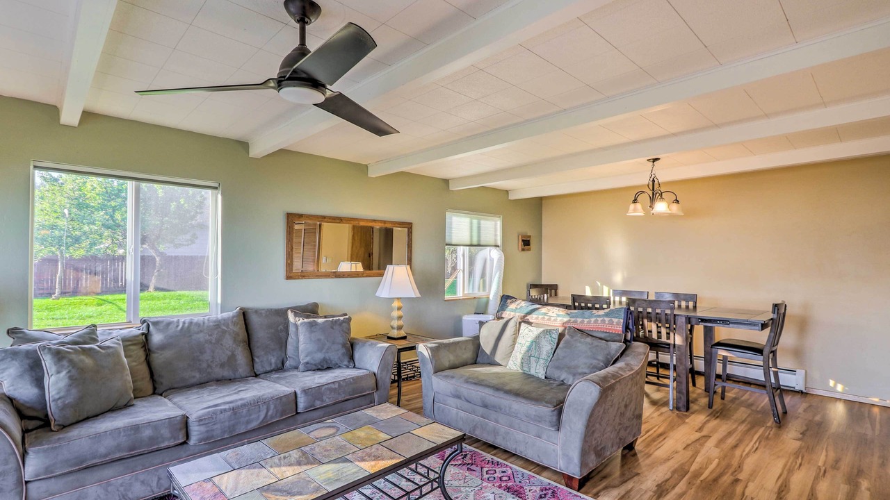 Photo of Livingroom in Lakeside