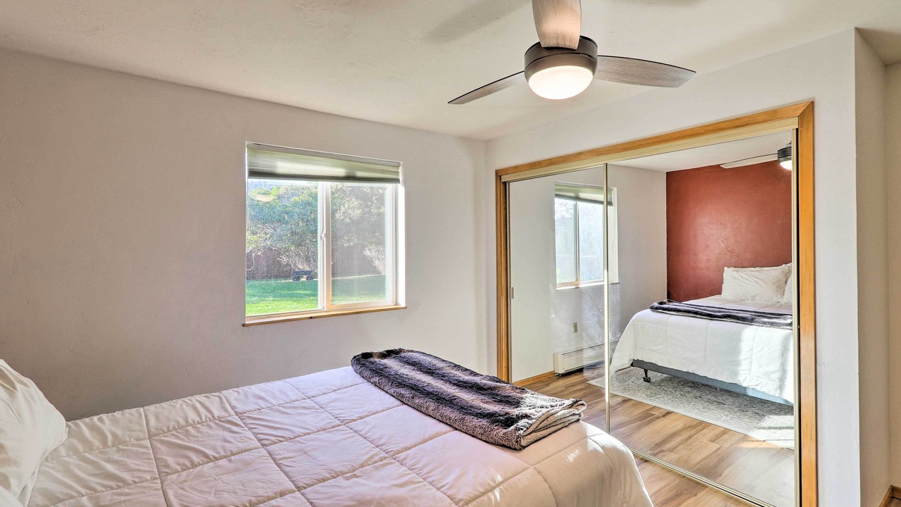 Photo of Bedroom in Lakeside