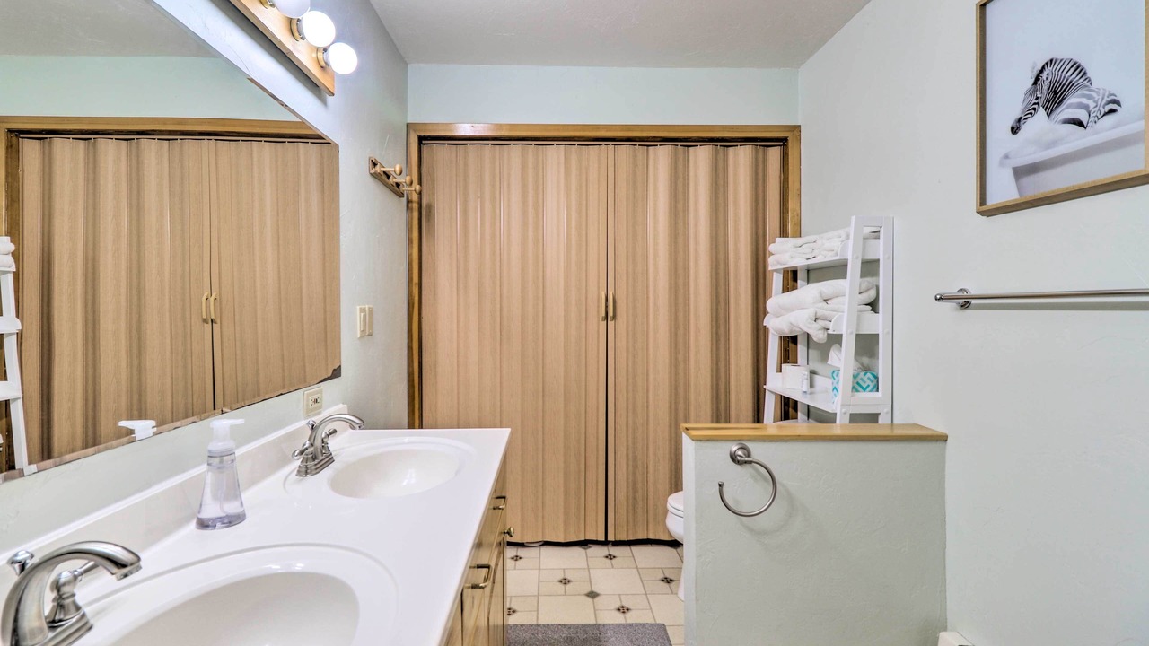 Photo of Bathroom in Lakeside