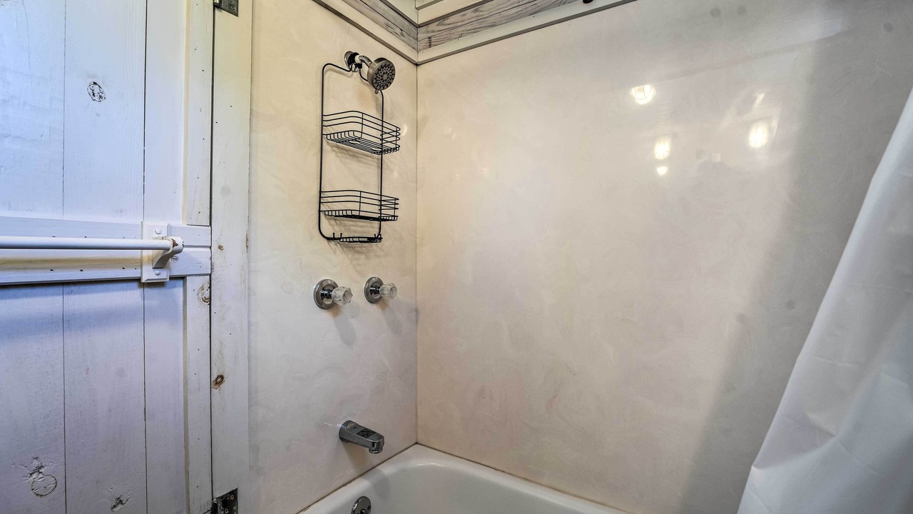 Photo of Bathroom in Fruitvale