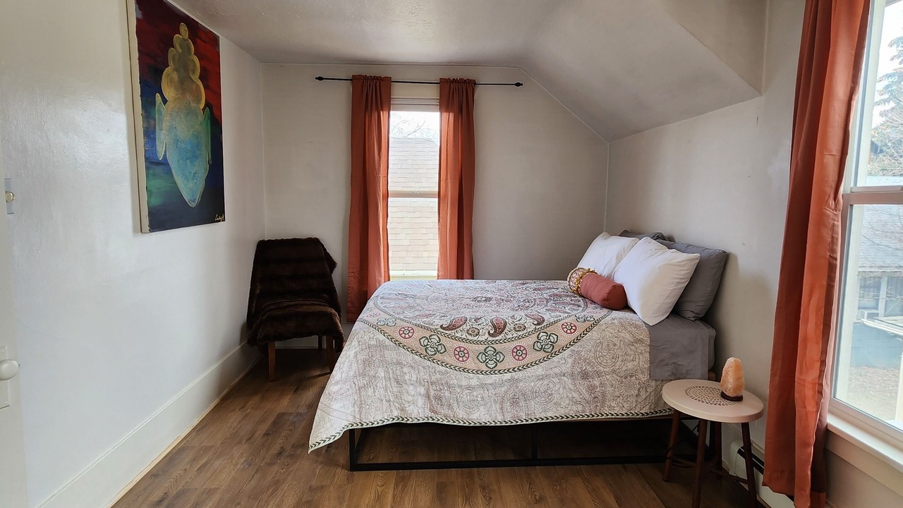 Photo of Bedroom in Riverfront