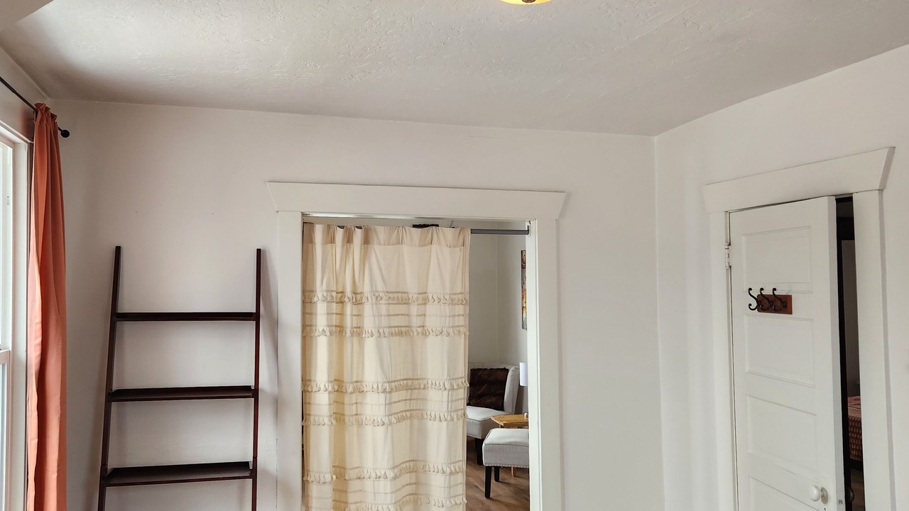 Photo of Bedroom in Riverfront