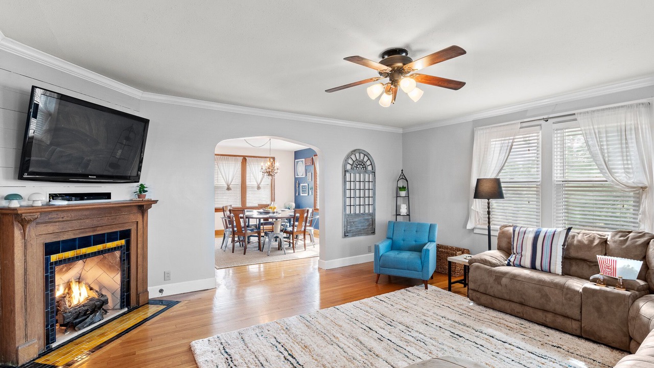 Photo of Livingroom in Burlington