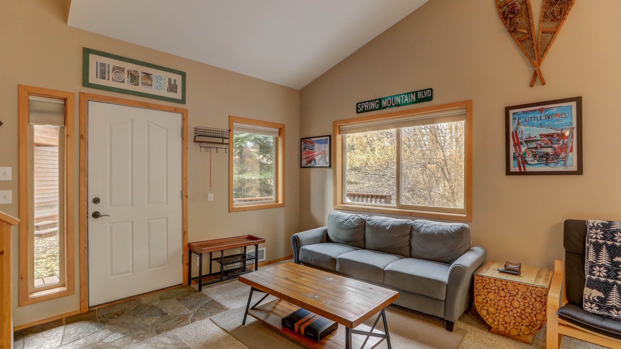 Photo of Livingroom in McCall