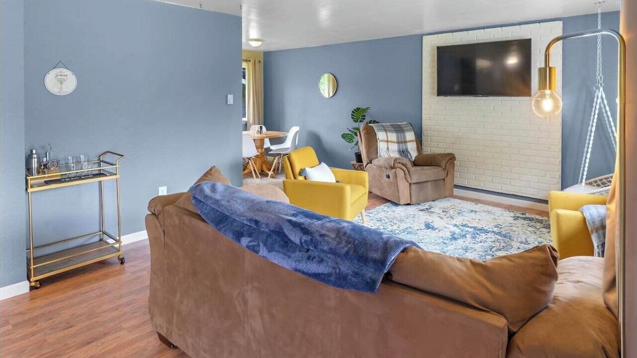 Photo of Livingroom in Forks