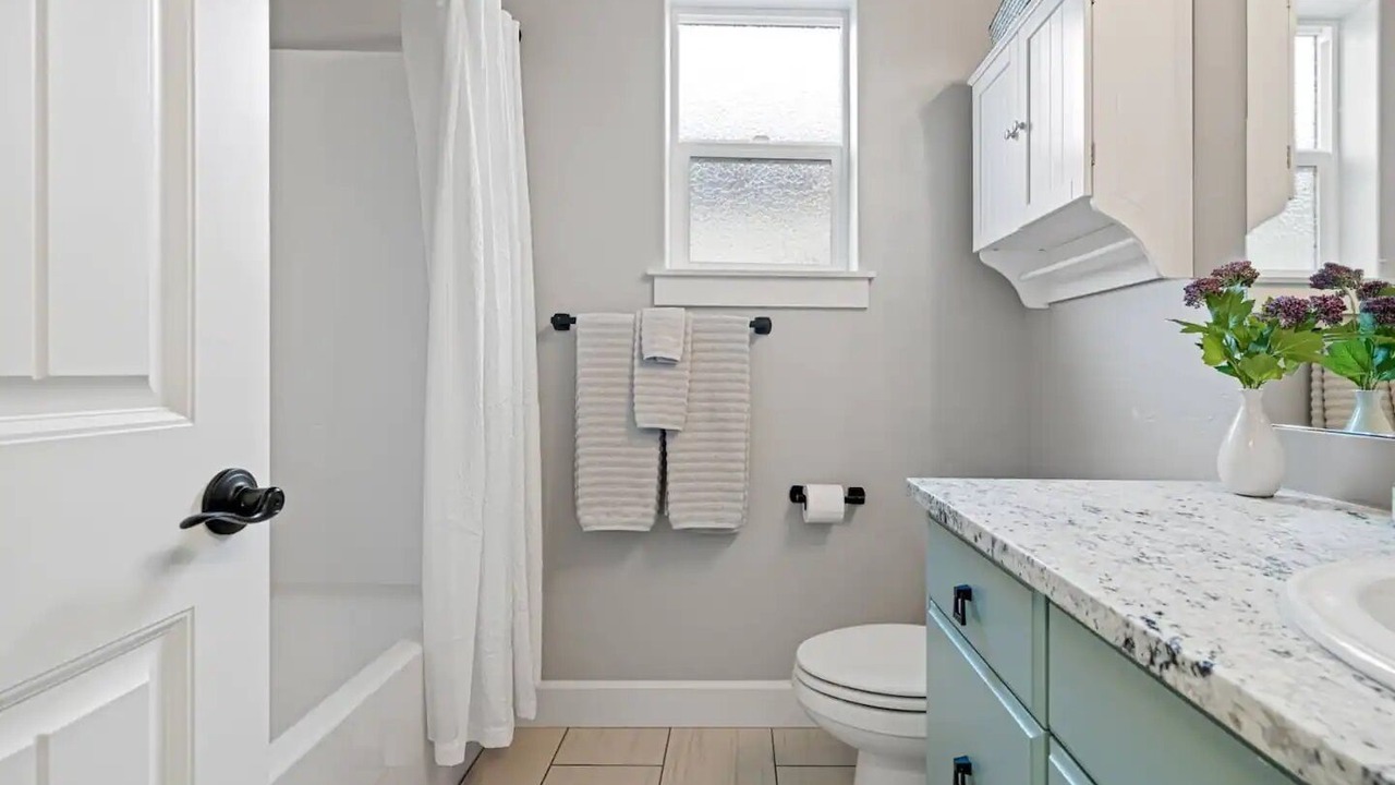 Photo of Bathroom in Southwest Ada County Alliance