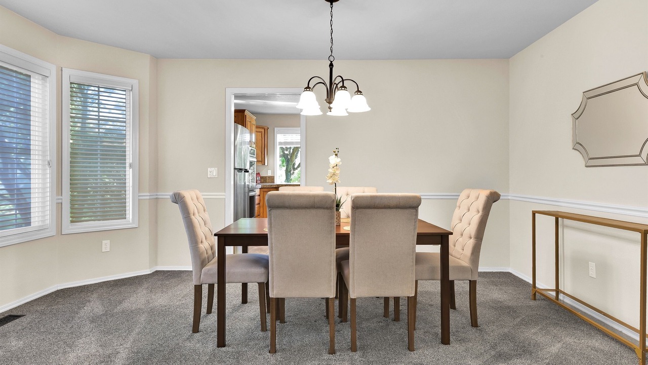 Photo of Livingroom in Eagle