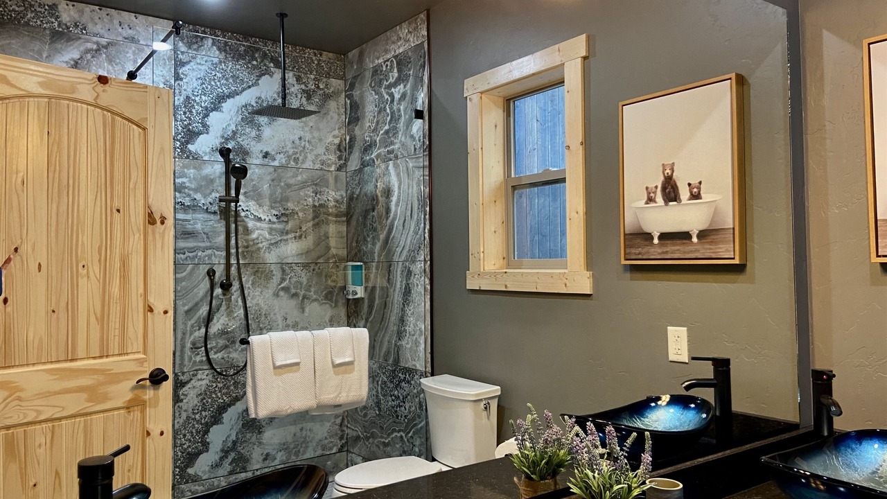 Photo of Bathroom in West Yellowstone