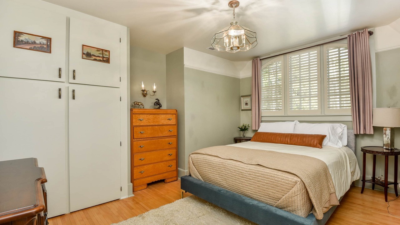 Photo of Bedroom in Metaline Falls