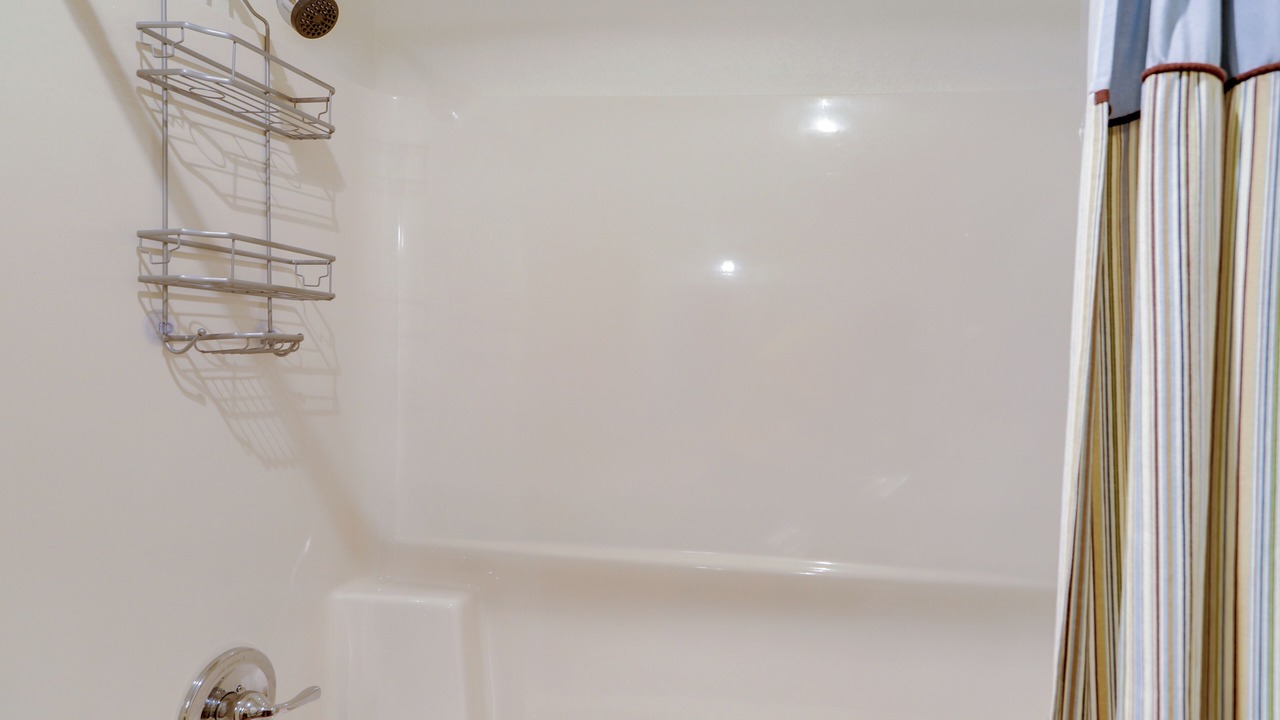 Photo of Bathroom in Oak Harbor
