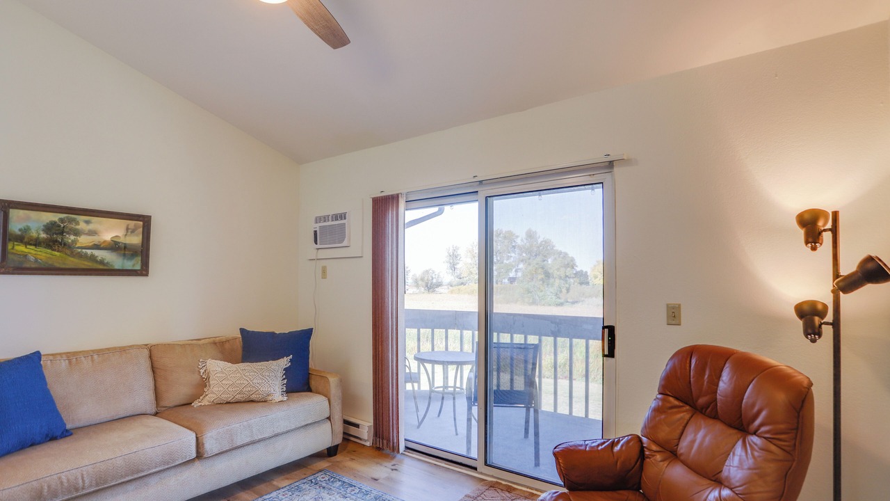 Photo of Livingroom in Oak Harbor