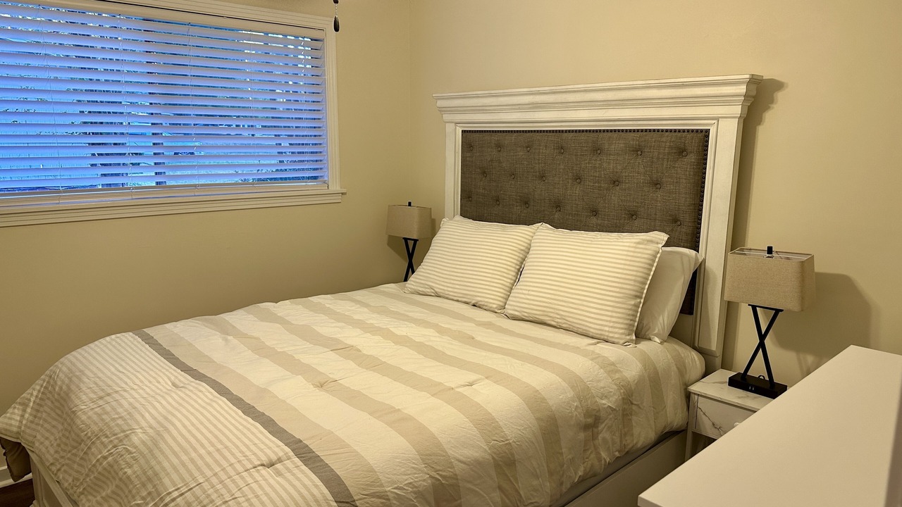 Photo of Bedroom in Tougaloo