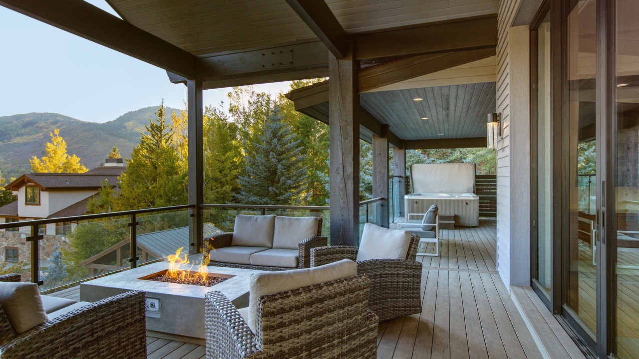 Photo of Outdoor in Park Meadows