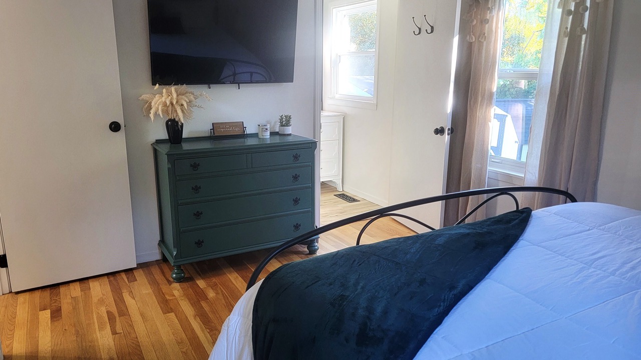Photo of Bedroom in Oberlin