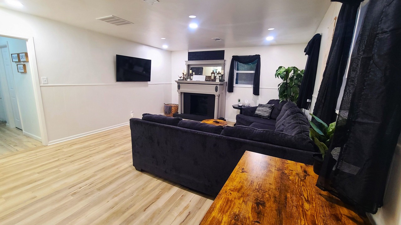 Photo of Livingroom in Oberlin