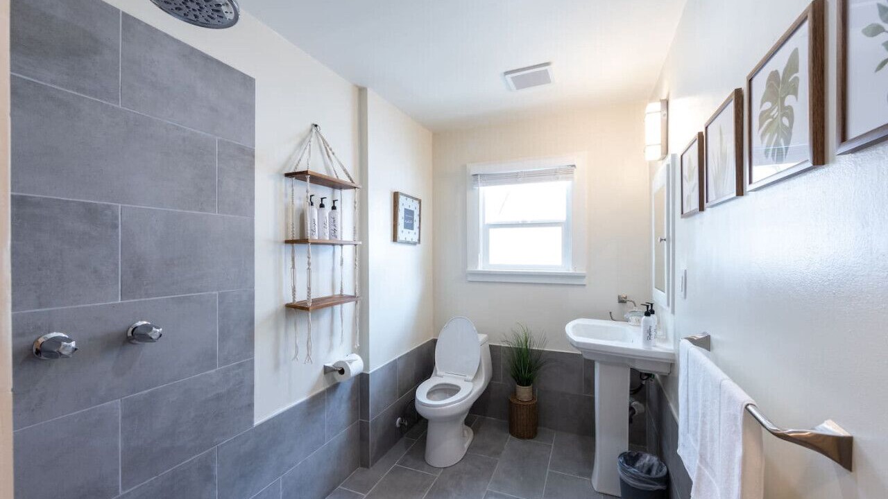 Photo of Bathroom in Coronado