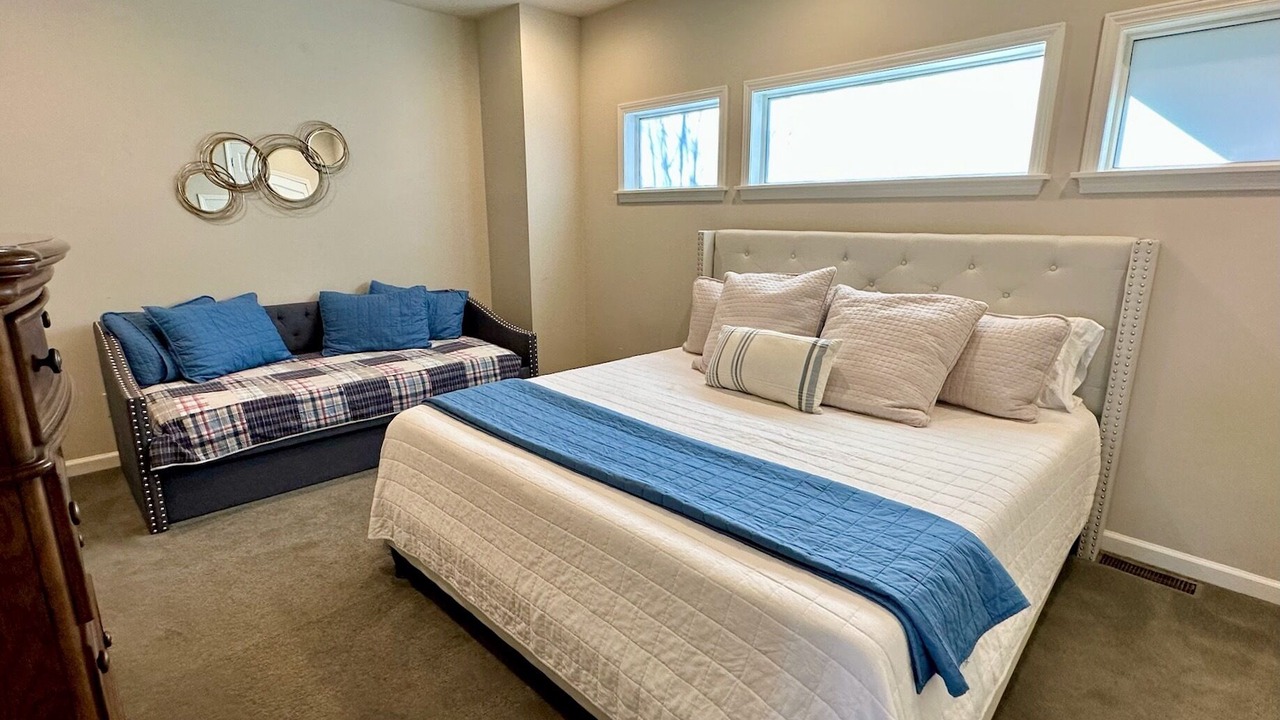 Photo of Bedroom in Counce