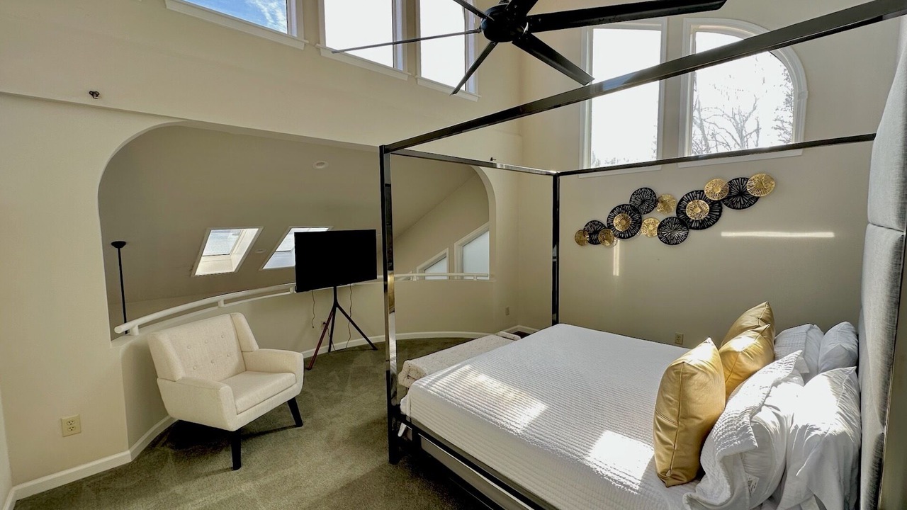 Photo of Bedroom in Counce