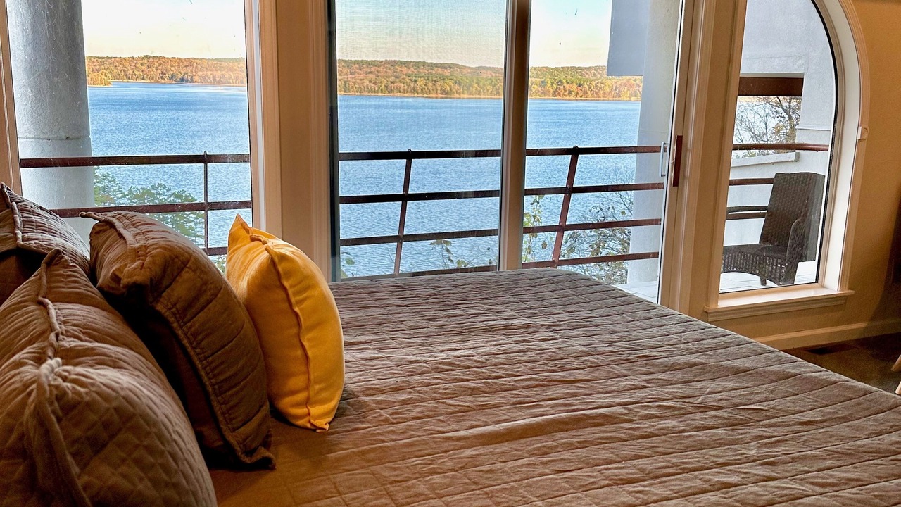 Photo of Bedroom in Counce