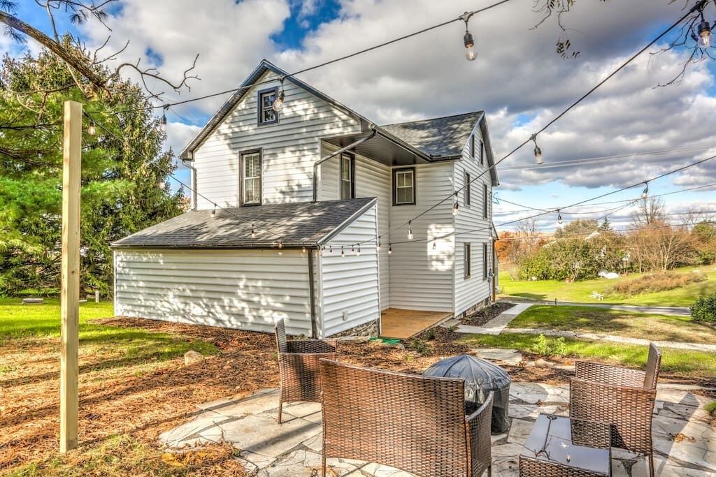 Photo of Outdoor in Elizabethtown