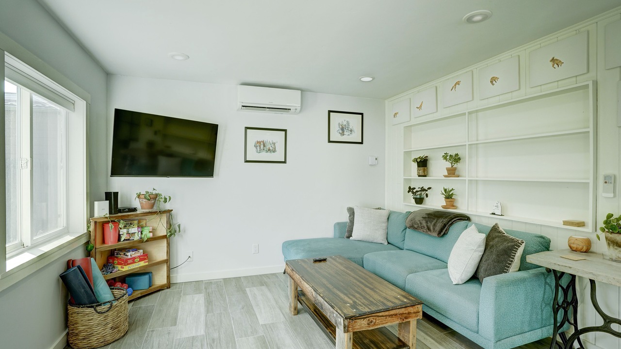 Photo of Livingroom in Franklin to the Fort