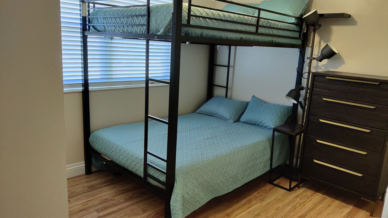 Photo of Bedroom in Sandy