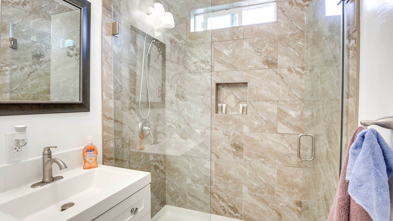 Photo of Bathroom in Lincoln Acres