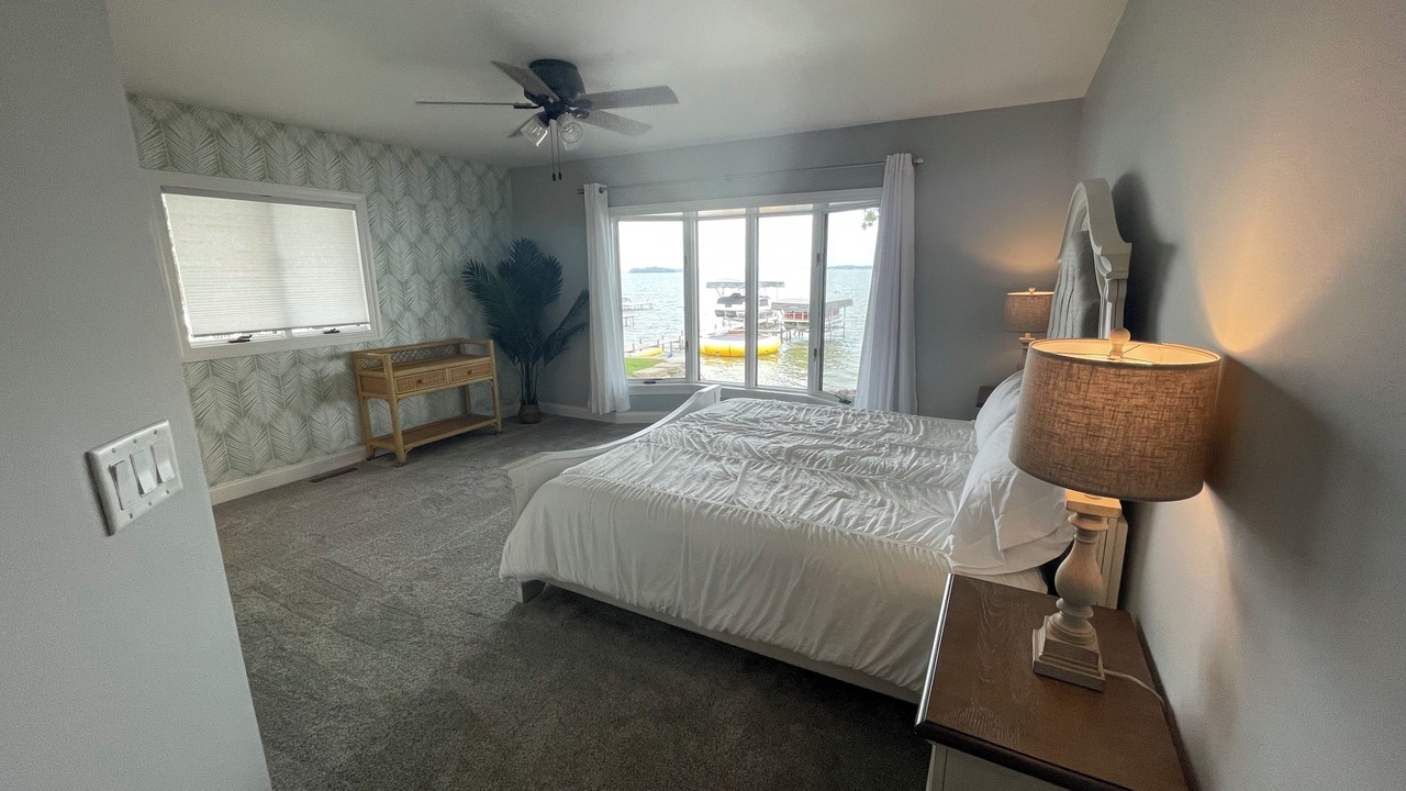 Photo of Bedroom in Clear Lake