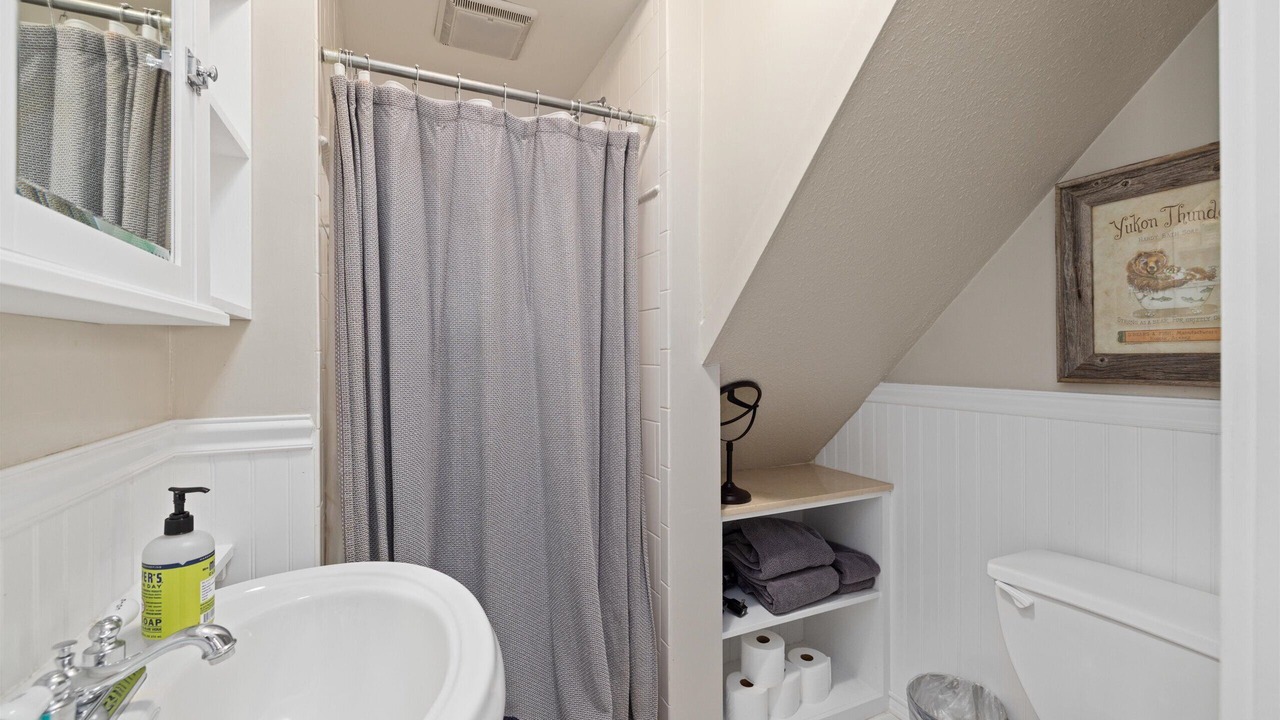 Photo of Bathroom in Red Lodge