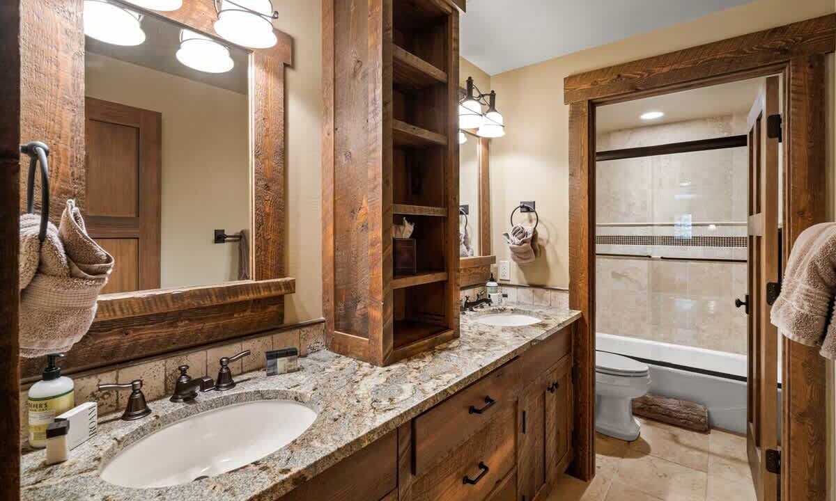Photo of Bathroom in Gallatin Gateway