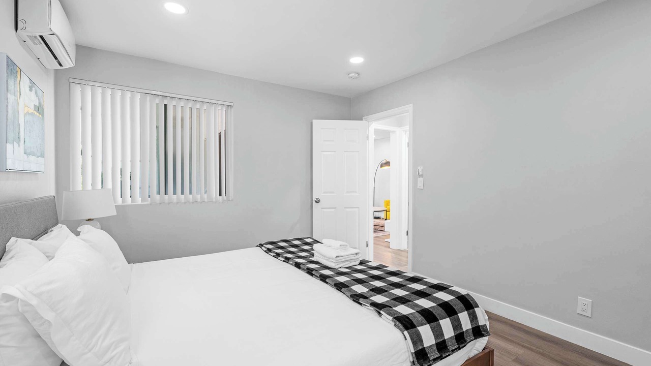 Photo of Bedroom in Altadena