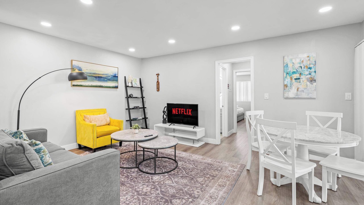 Photo of Livingroom in Altadena
