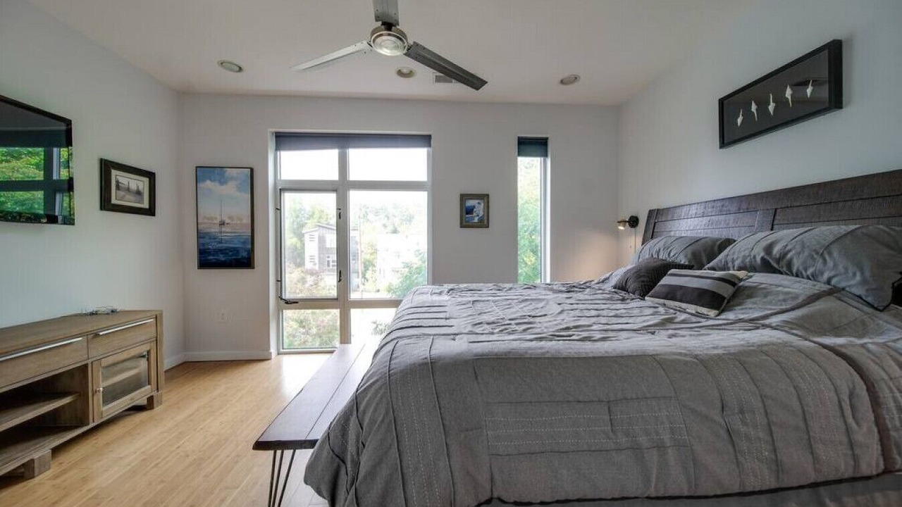 Photo of Bedroom in Wesley Heights
