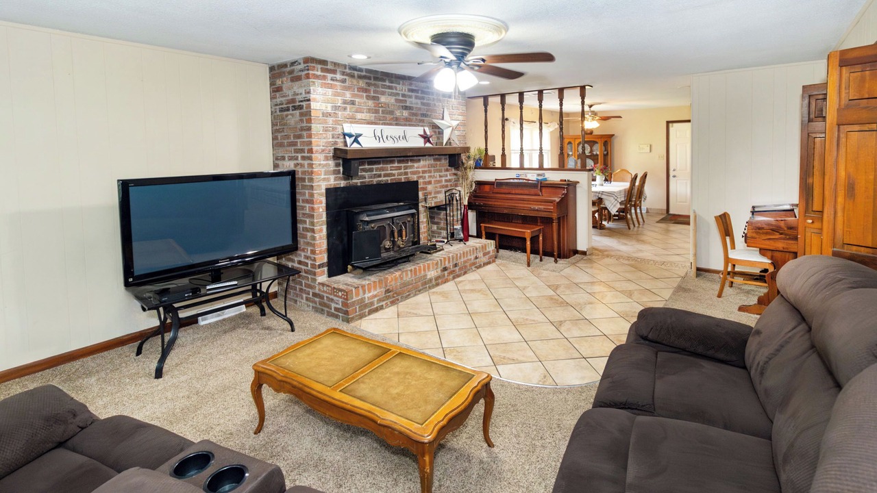 Photo of Livingroom in Newburgh
