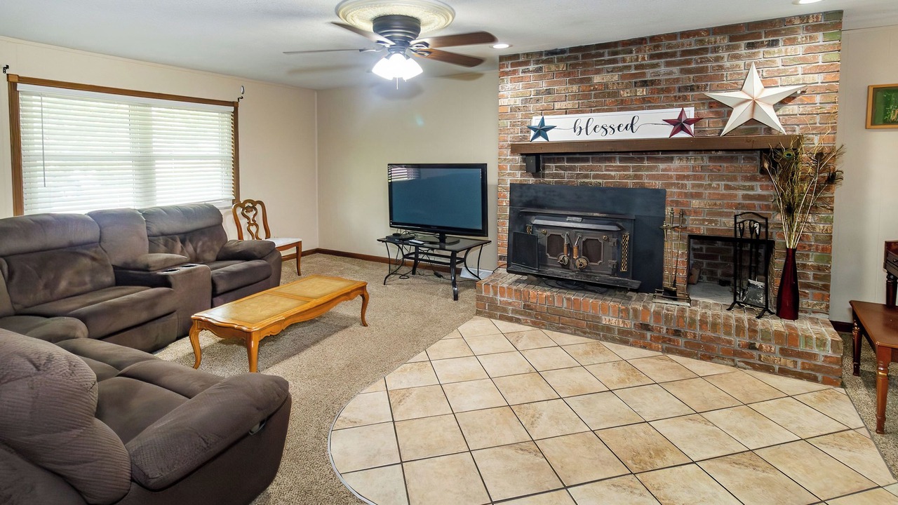 Photo of Livingroom in Newburgh