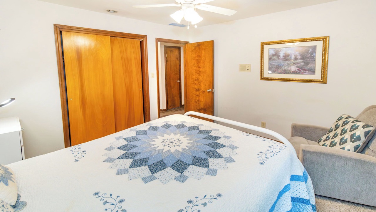 Photo of Bedroom in Newburgh